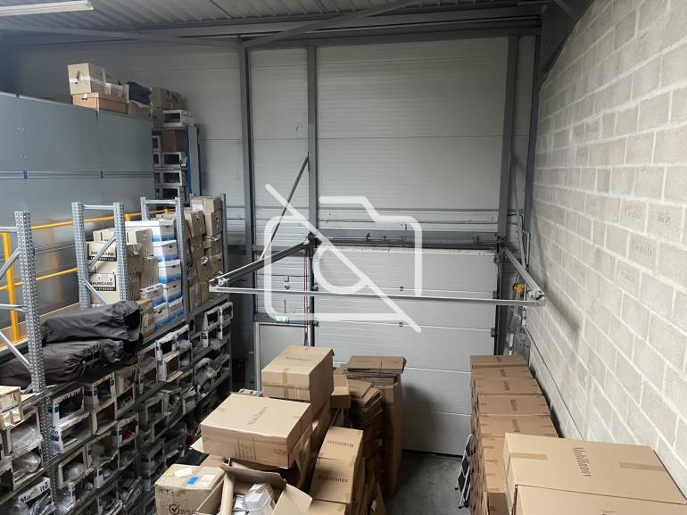 Entrepôt à vendre à Bussy-Saint-Georges - 405 m²