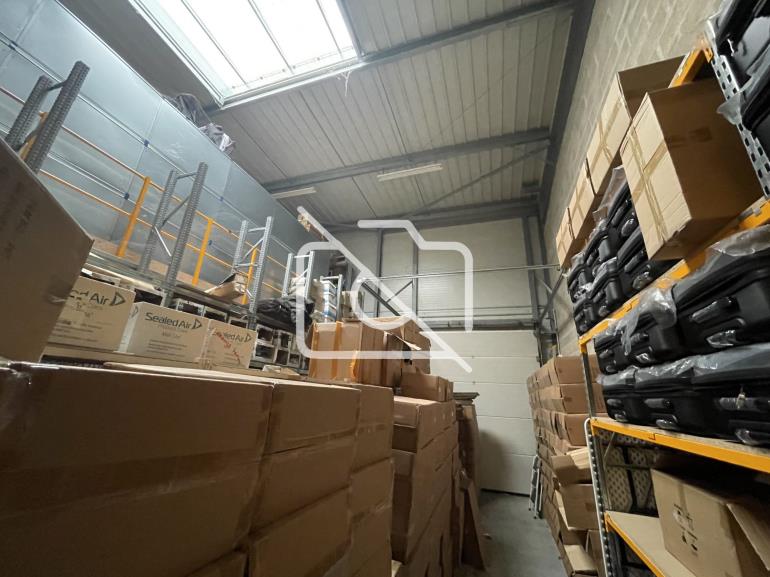 Entrepôt à vendre à Bussy-Saint-Georges - 405 m²