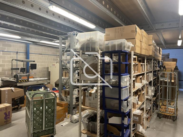 Entrepôt à vendre à Bussy-Saint-Georges - 405 m²