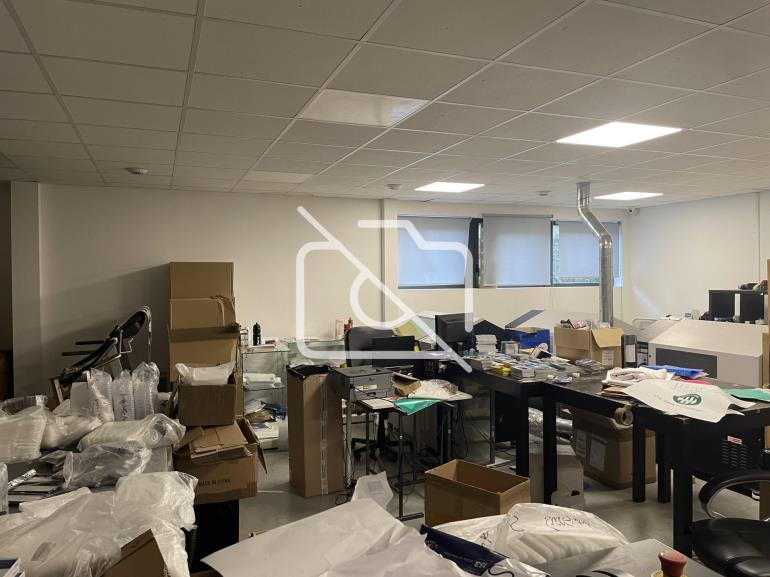 Entrepôt à vendre à Bussy-Saint-Georges - 405 m²
