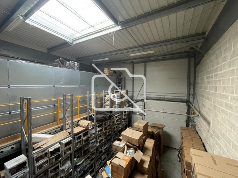 Entrepôt à vendre à Bussy-Saint-Georges - 405 m²