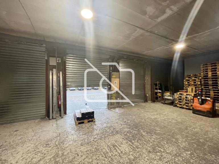 Entrepôt à vendre à Champigny-sur-Marne - 1 379 m²