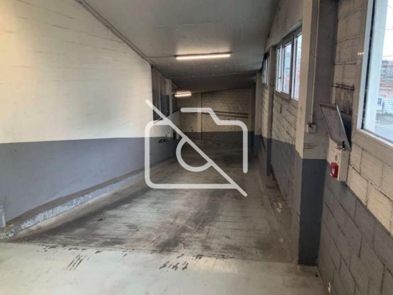 Entrepôt à vendre à Ivry-sur-Seine - 2 239 m²