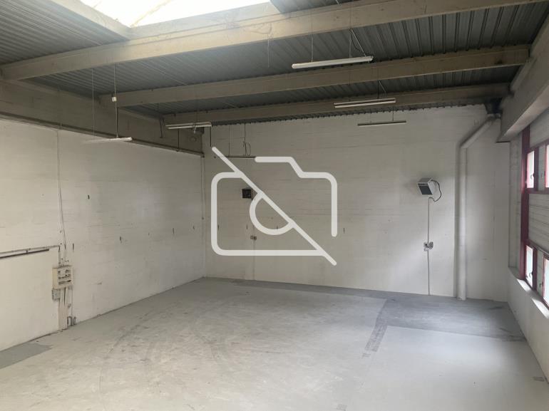 Entrepôt à louer à Bondy - 700 m²