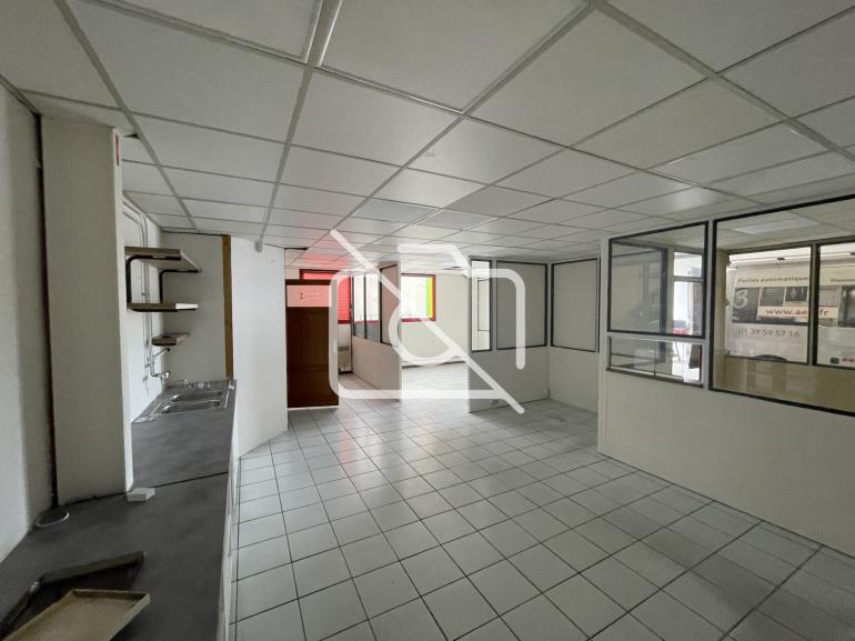 Entrepôt à louer à Bondy - 700 m²