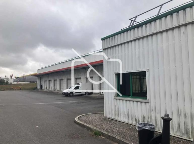 Entrepôt à louer à Mitry-Mory - 2 800 m²