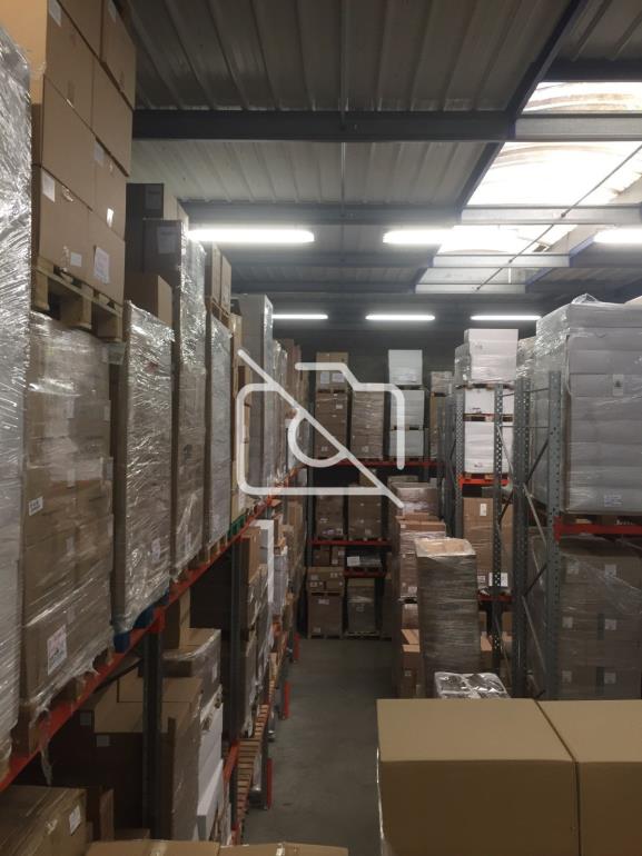 Entrepôt à louer à Champigny-sur-Marne - 350 m²