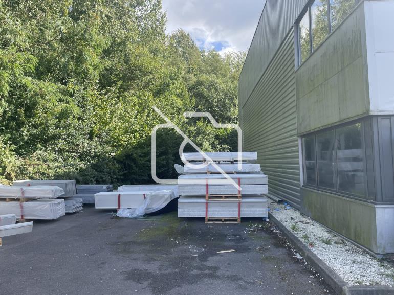 Entrepôt à louer à Montévrain - 1 318 m²