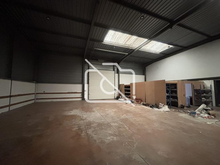 Entrepôt à louer à Gretz-Armainvilliers - 600 m²