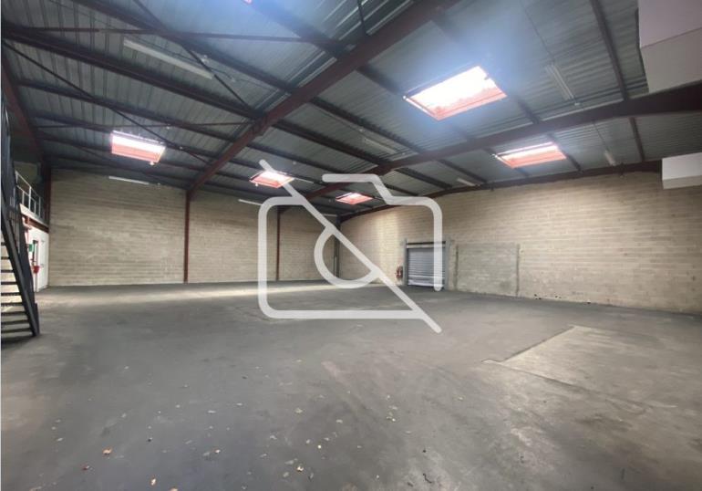 Entrepôt à louer à Dammartin-en-Goële - 420 m²