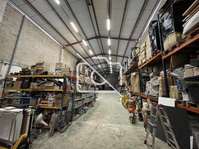 Entrepôt à vendre à Bobigny - 949 m²