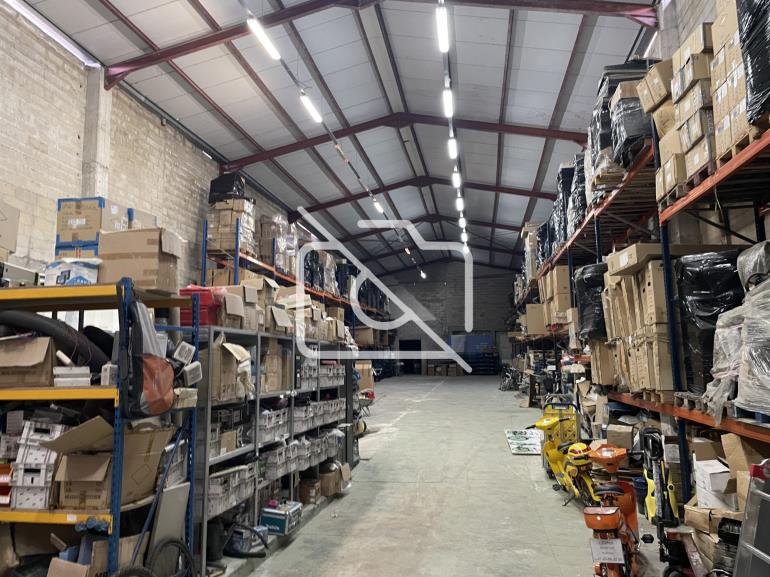 Entrepôt à vendre à Bobigny - 949 m²