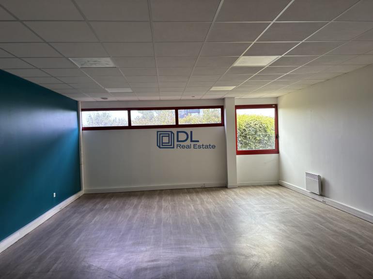 Entrepôt à vendre à Créteil - 3 940 m²