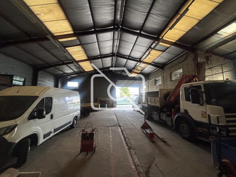 Entrepôt à louer à Villeparisis - 526 m²