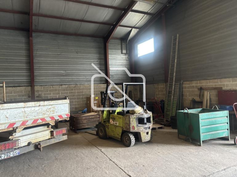 Entrepôt à louer à Villeparisis - 526 m²