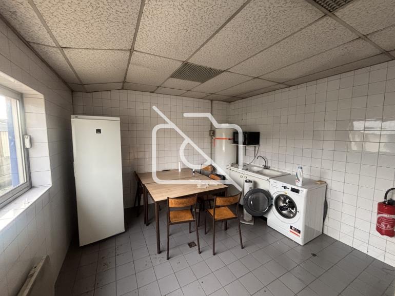 Entrepôt à louer à Villeparisis - 526 m²