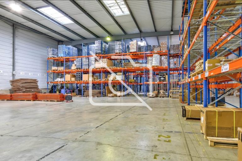 Entrepôt à louer à Saint Thibault des Vignes - 1 998 m²