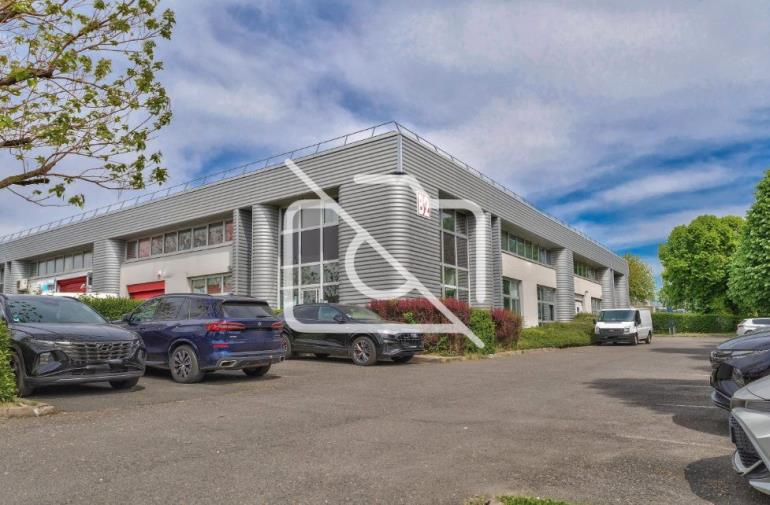 Entrepôt à louer à Tremblay-en-France - 458 m²