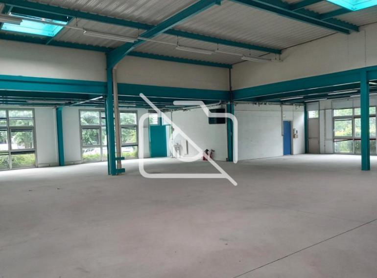 Entrepôt à louer à Tremblay-en-France - 458 m²