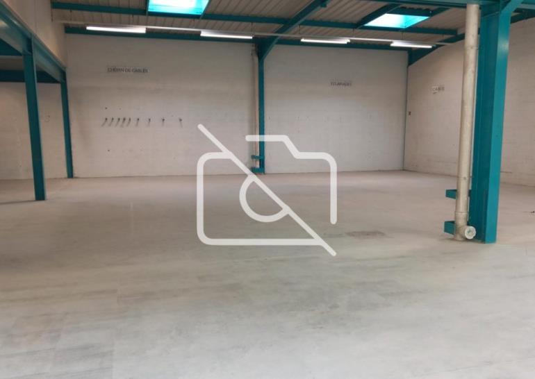 Entrepôt à louer à Tremblay-en-France - 458 m²