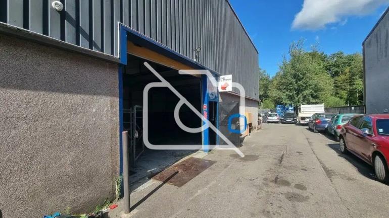 Entrepôt à louer à Ozoir-la-Ferrière - 260 m²