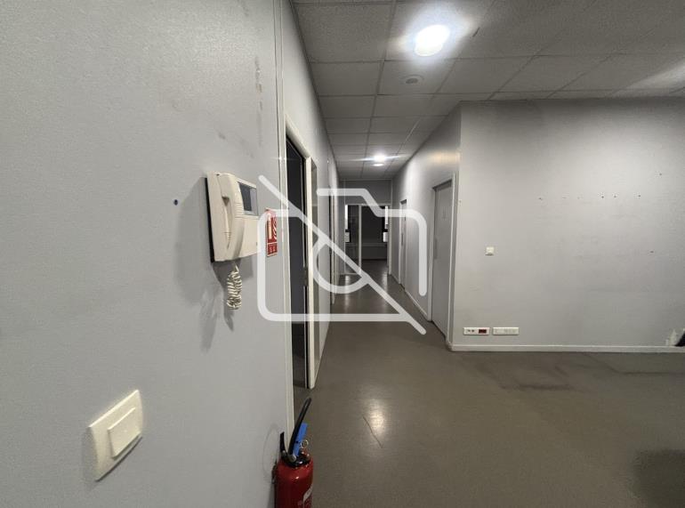 Entrepôt à louer à Coignières - 1 304 m²