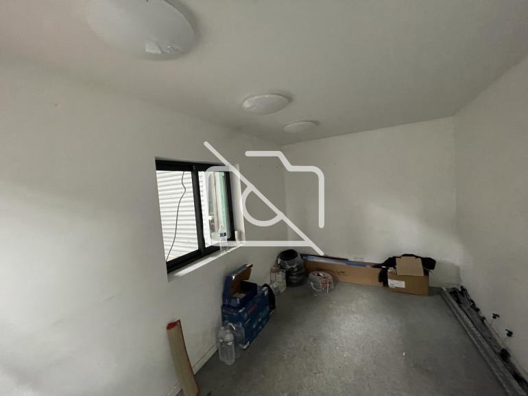 Entrepôt à louer à Servon - 750 m²