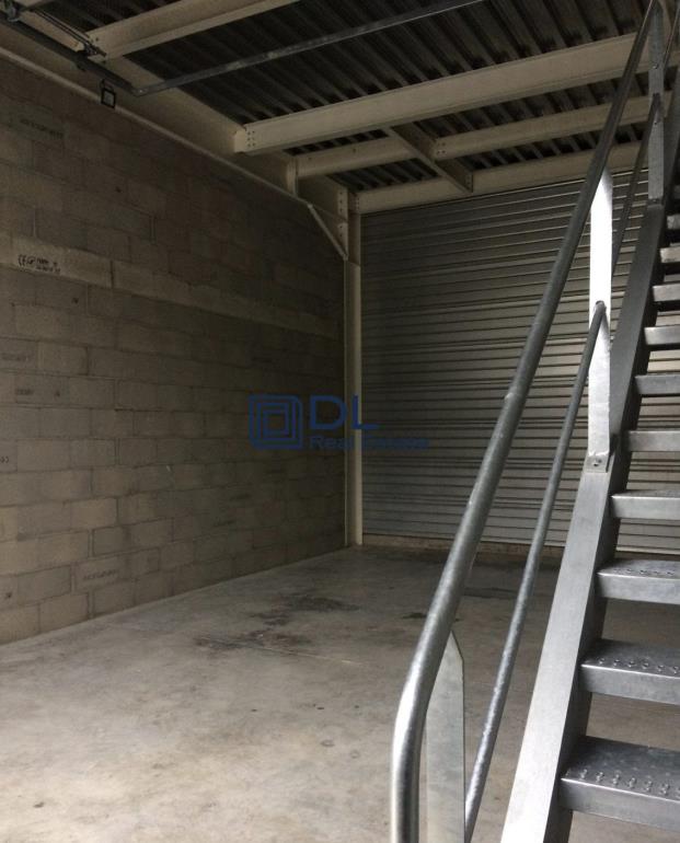 Entrepôt à louer à Queue-les-Yvelines - 85 m²