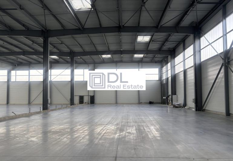 Entrepôt à vendre à Méré - 2 050 m²