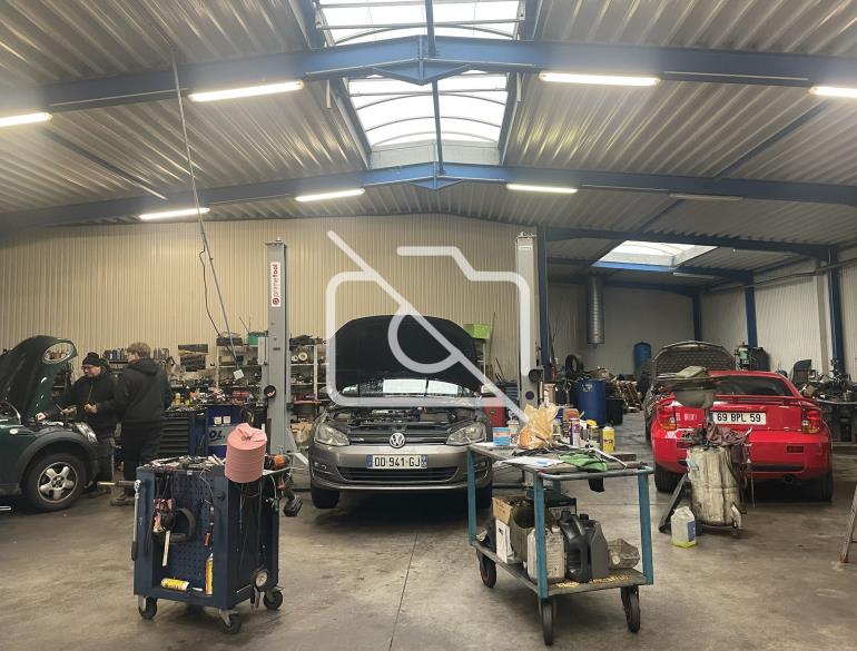 Entrepôt à vendre à Loos - 1 281 m²