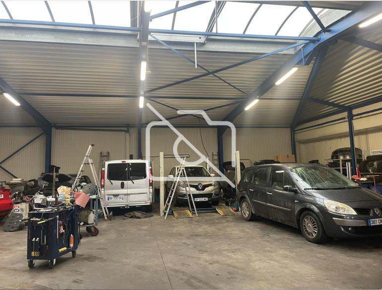 Entrepôt à vendre à Loos - 1 281 m²