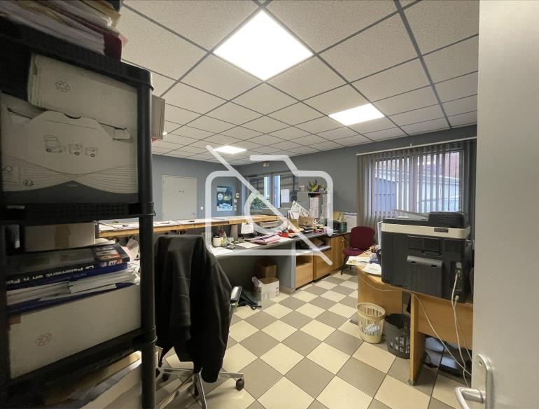 Entrepôt à vendre à Loos - 1 281 m²