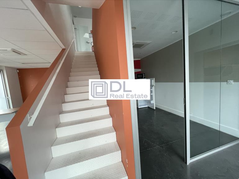 Entrepôt à louer à Wasquehal - 388 m²