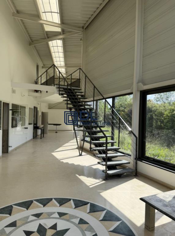 Entrepôt à louer à Créteil - 860 m²