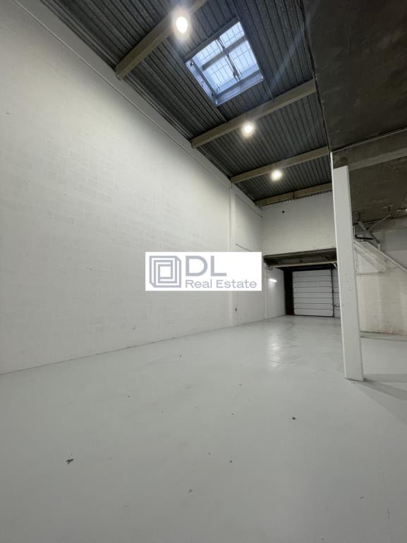 Entrepôt à louer à Villeneuve-d Ascq - 233 m²