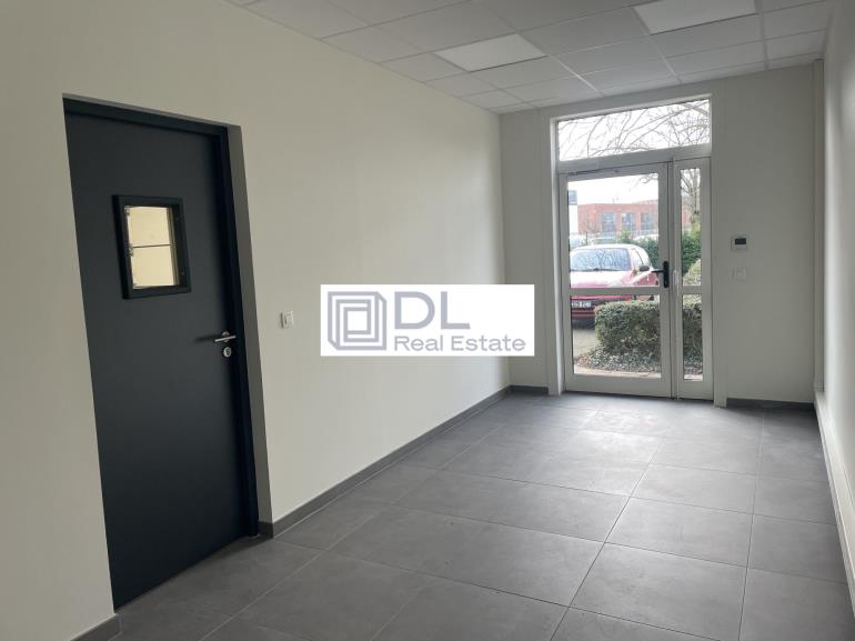 Entrepôt à louer à Villeneuve-d Ascq - 233 m²