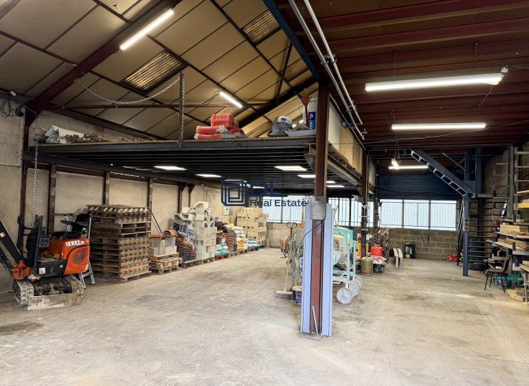 Entrepôt à vendre à Orly - 700 m²