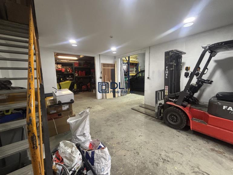 Entrepôt à vendre à Évry - 600 m²