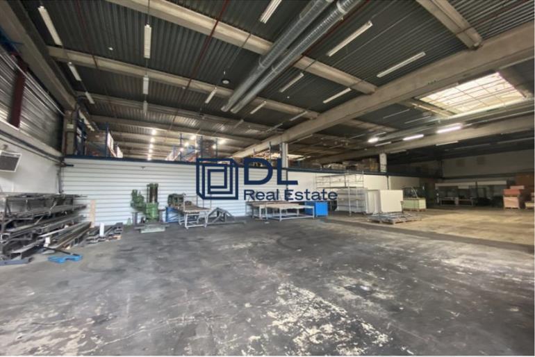 Entrepôt à vendre à Maurepas - 5 927 m²