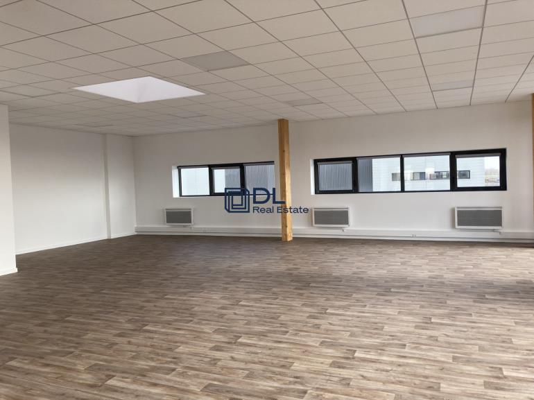 Entrepôt à louer à Bourget - 13 382 m²