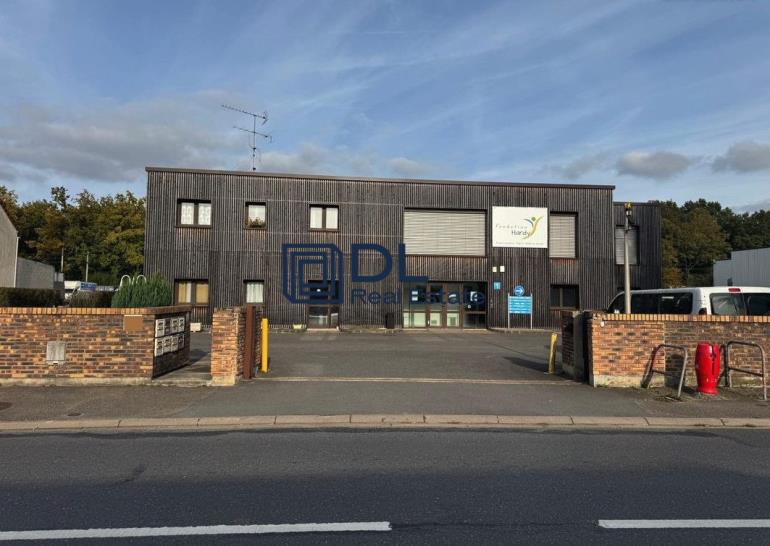 Entrepôt à vendre à Ozoir-la-Ferrière - 1 397 m²