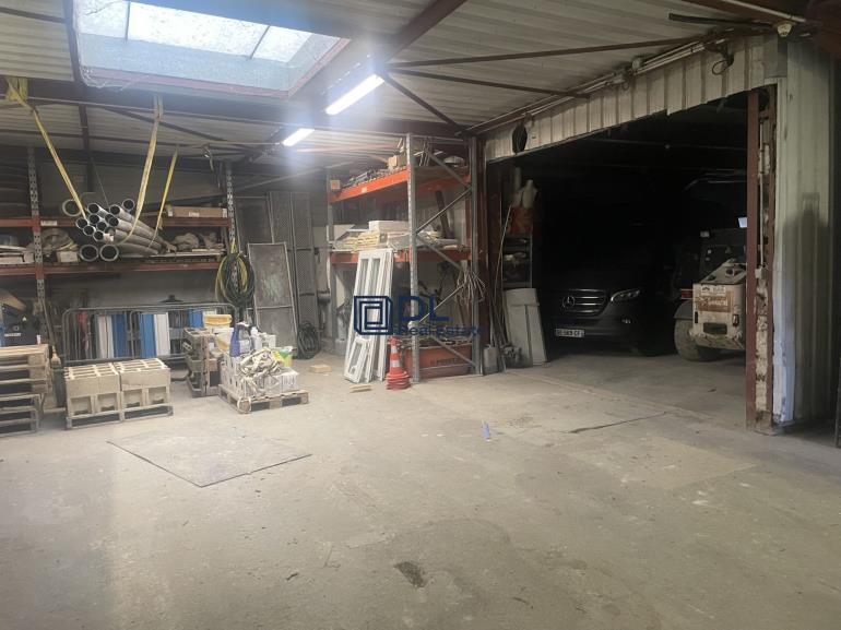 Entrepôt à vendre à Chelles - 744 m²