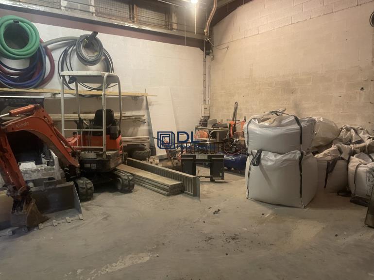 Entrepôt à vendre à Chelles - 744 m²