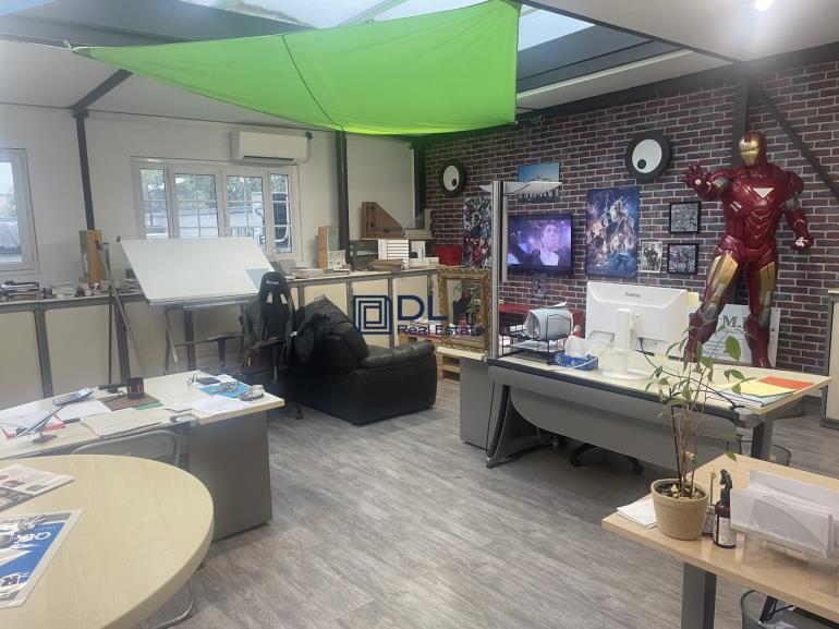 Entrepôt à vendre à Chelles - 744 m²