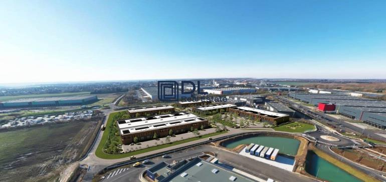 Entrepôt à vendre à Brie-Comte-Robert - 20 458 m²