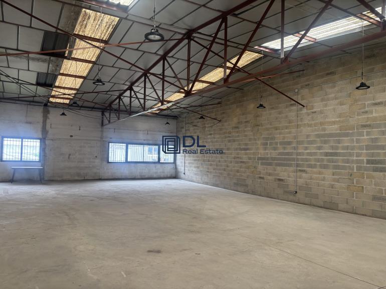 Entrepôt à louer à Lagny-sur-Marne - 300 m²