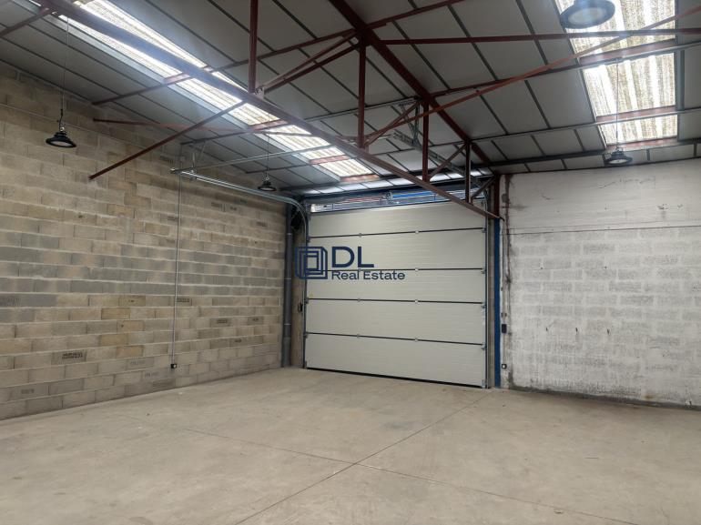 Entrepôt à louer à Lagny-sur-Marne - 300 m²