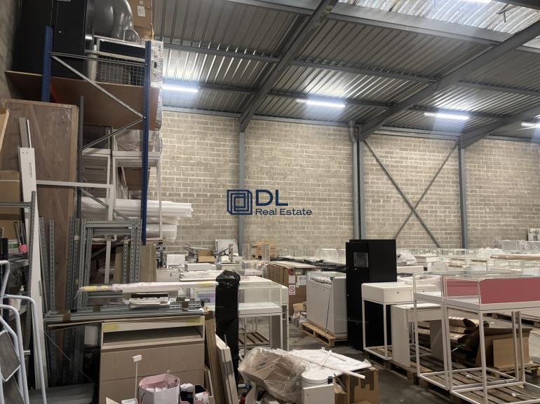 Entrepôt à vendre à Ozoir-la-Ferrière - 960 m²