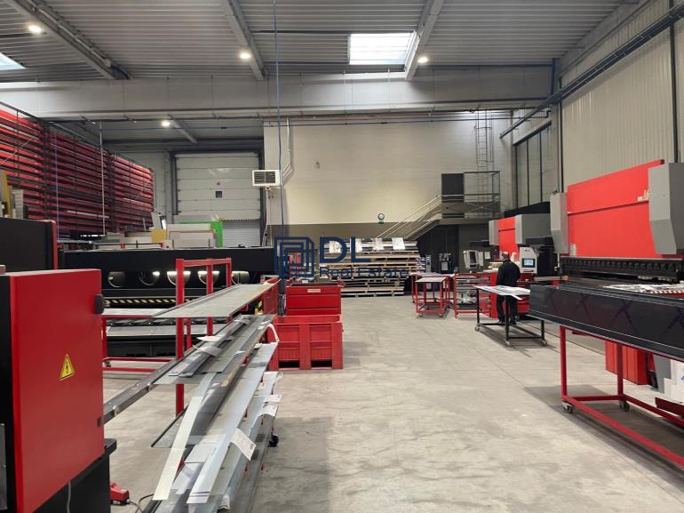 Entrepôt à vendre à Chelles - 2 715 m²