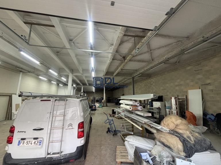 Entrepôt à louer à Noisy-le-Grand - 560 m²